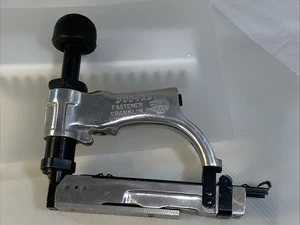 Duo-Fast DN6824 Vtg Pneumatic Stapler Fastener Corp Air Staple DN-6824 - Picture 1 of 19