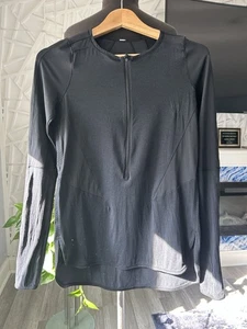 Lululemon Women Compression Shirt Size Us 6 EUC - Picture 1 of 8