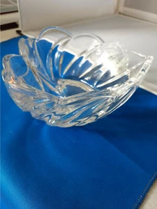 Goham Crystal Heart & Ribbon Bowl IOB - Picture 1 of 2