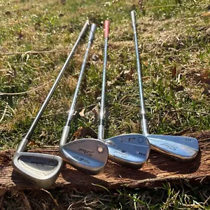 Juego de cuñas forjadas Titleist BV 690MB F Grind Vokey Desgin empuñaduras mixtas fresadas giratorias - Imagen 1 de 12