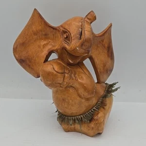 Vintage Holz geschnitzt Dumbo Elefant hält Zirkuskugel große Ohren - Bild 1 von 3