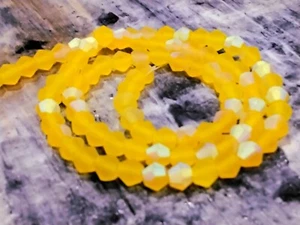 Estilo de cristal austriaco, vidrio facetado, grado AA, bicono, 4x4 mm, oro, 87 piezas - Imagen 1 de 4