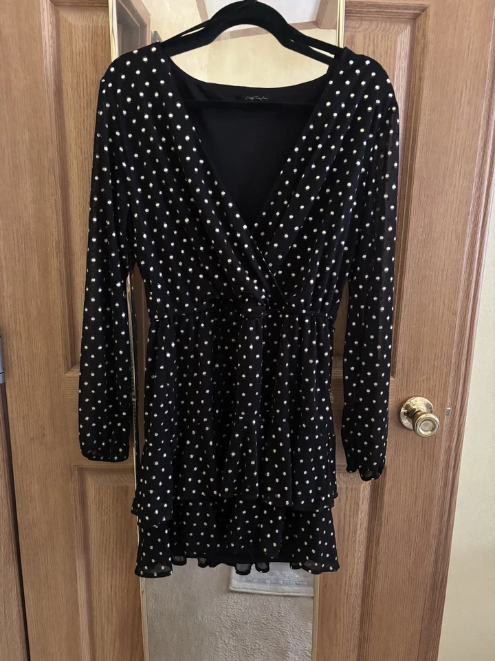 City Triangles Women's Short Long Sleeve V-Neck Fit & Flare Dress Black Size 15 - Image 1 of 1