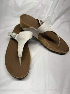 FitFlop Women’s White Leather Thong Sandals Slip On Buckled Strap Size 11 - Picture 1 of 9