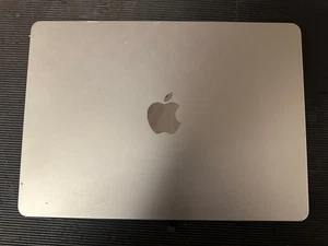 GRADE C Apple MacBook Air A2681 13" 2022 M2 Display Assembly Silver 661-25798 - Picture 1 of 4
