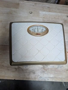 Vintage Bathroom Scale Joy Brand Goes Up To 250 Lb Works - Picture 1 of 6