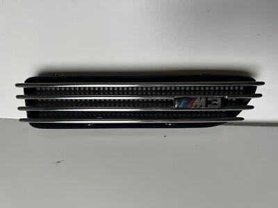 2001 2002 2003 2004 2005 2006 BMW M3 Front RIGHT  SIDE Fender Grille 568360580  - Image 1 of 4