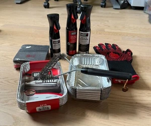 Kit pulizia accessori griglia Weber 9 articoli spray pulitore spazzola ciotole e molto altro - Foto 1 di 11