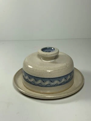 Plato de mantequilla de gres/plato de queso suave con tapa 5,5 pulgadas Foto 1 de 4