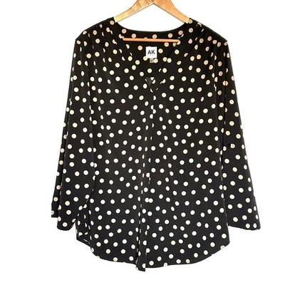 Túnica para mujer AK Anne Klein Plus 1X negra beige lunares cuello en V manga lengüeta enrollable Foto 1 de 4