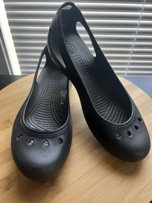 Crocs Kadee Mary Jane Ballerinas Damen schwarz Größe 10 Gummikern Komfort "  - Bild 1 von 4