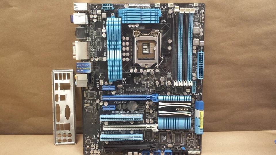 Carte mère ASUS P8Z68-V PRO LGA1155 d'occasion pour PC de bureau - Photo 1/1