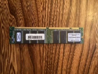 Kingston ValueRAM 512 MB DIMM 133 MHz SDRAM Memory (KVR133X64C3/512) - Image 1 of 2
