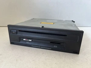 Volkswagen Touareg II 2011 Radio /CD-Player/DVD-Player /Navigation 7P6035666 - Bild 1 von 7