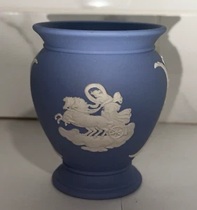 WEDGWOOD LIGHT BLUE POSEY VASE JASPERWARE /JASPER WARE 4"  TALL. MADE IN ENGLAND - Picture 1 of 23
