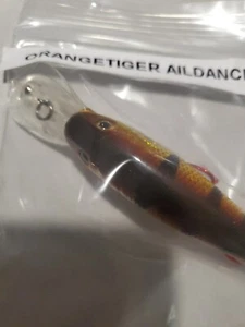 Cabelas orange tiger tail dancer - Imagen 1 de 7