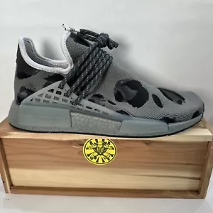 Scarpe grigie Adidas Pharrell x nuove di zecca stampa con animali stampa con animali ID1531 taglia 8,5 - Foto 1 di 11