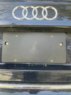 Soporte de montaje de etiqueta de matrícula de tapa de maletero trasero para AUDI RS6 Avant 2020-2025 Foto 1 de 4