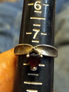 Vintage Avon Sterling Silver Garnet Dangle Heart Band Ring Size 7.5 - Picture 1 of 3