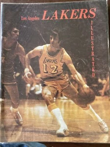 Vintage 1972 Los Angeles Lakers Illustrated Program Pat Riley - Picture 1 of 2