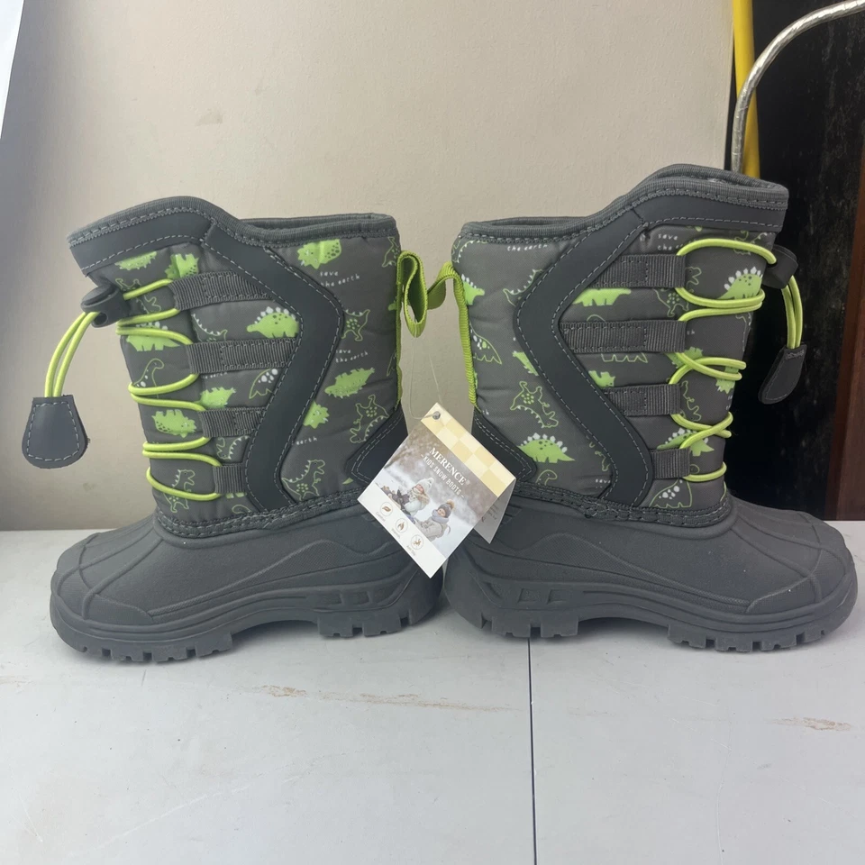 Botas de nieve aisladas de dinosaurio verde talla 9 Merence zapatos de pato Foto 1 de 4