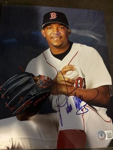 PEDRO MARTINEZ SIGNED AUTOGRAPHED 8x10 PHOTO BOSTON RED SOX HERO BECKETT BAS - Picture 1 of 4