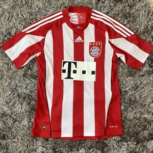 FC Bayern München München 2010 / 2011 Home Fußball Trikot Small Adidas rot weiß - Bild 1 von 19