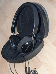 Bowers & Wilkins P3 SERIES 2 Wired On-Ear Headphones w/ Hard Case (B&W) - BLACK - Picture 1 of 12