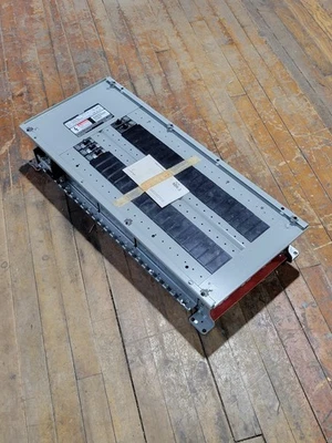 Panel interior Siemens S3B42ML225ATS 225A 240V/120V 3Ph 4W Delta B HI Foto 1 de 4