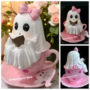 Halloween Geist Mädchen in Teetasse Lesebuch rosa Kokette Schleife gepunktet Blumen  - Bild 1 von 6