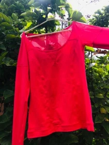 Lorna Jane Active Wear Gym Wear Long sleeve fitness top - Picture 1 of 11