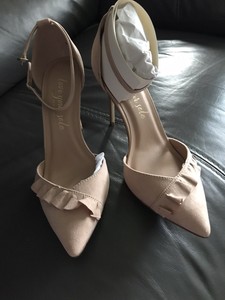 ladies blush pink shoes