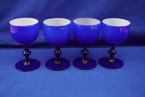Copas de cóctel o vino Carlo Moretti con estuche de cobalto (4), 4 3/8" (B6) - Imagen 1 de 12