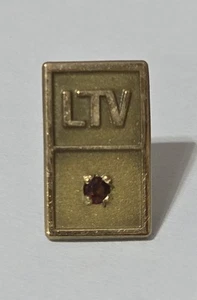Vintage LTV Ling-Temco-Vought 1/10 10KT Gold - 5 Year Service Pin - Picture 1 of 3