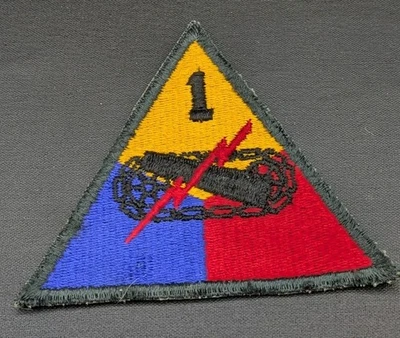 Vintage WWII 1st Armored Division White Snow Back Patch Very Good Condition  - Image 1 of 3