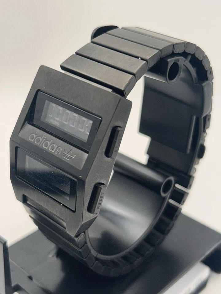 Reloj digital Adidas Archive M3 negro raro para hombre Foto 1 de 4