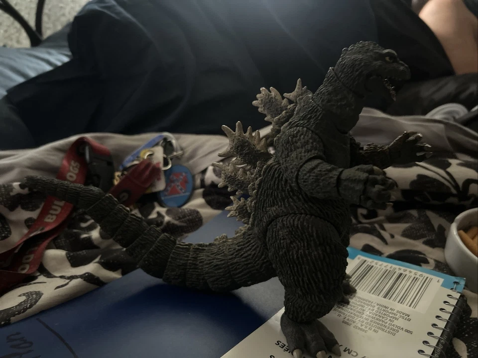 Ncea  Godzilla 1962 "Godzilla Vs. King Kong"  - Image 1 of 4