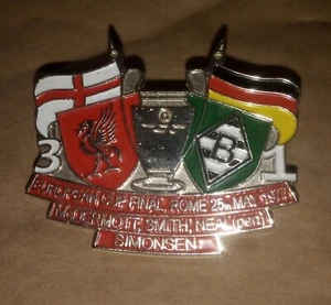 ORIGINAL 1977 Final Vtg FC LIVERPOOL vs BMG PIN BADGE VERY RARE - Bild 1 von 2