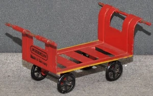 Märklin 2681 Gepäckkarren  unbeladen  rot   Blech   von 1930  sehr gut  Spur 0+1 - Bild 1 von 1