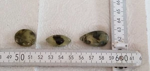 Phrenit Cabochones, 3 Schöne Stücke, Edelsteine mit tollen Einschlüssen - Bild 1 von 7