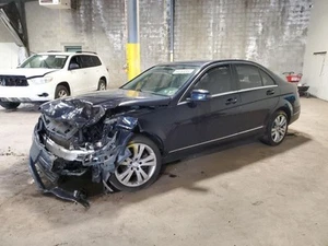 Info-GPS-TV Screen 204 Type C300 Fits 08-11 MERCEDES C-CLASS 368885 - Picture 1 of 12