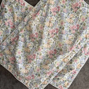 2 Vintage Laura Ashley Sycamore Quartet Floral KING SIZE Pillow Shams USA Made - Picture 1 of 10