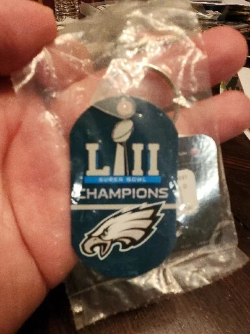 Philadelphia Eagles Super Bowl 52 Champions keyring keychain metal New In Bag Cover