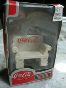 COCA COLA TOWN SQUARE ACCESSORY- GRANITE PARK BENCH CG2463 RETIRED 2001 - Picture 1 of 10