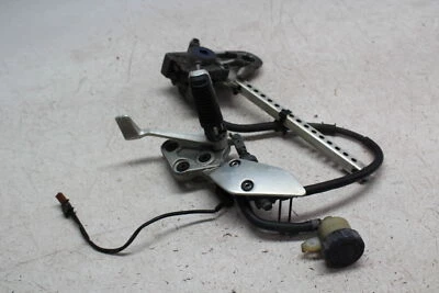 01-05 YAMAHA FZS1 FAZER ПРАВАЯ ЗАДНЯЯ УСТАНОВКА С МАСТЕРОМ И СУППОРТОМ  - Изображение 1 из 4