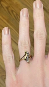 Vintage 10K Yellow & White Gold Diamond Ring Size 6 💗 - Picture 1 of 11