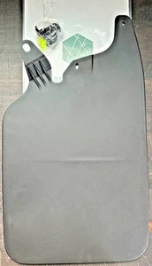 TOYOTA 4Runner Hilux MUDGUARD FRONT BODY RH Genuine JDM 76621-39425 1988-1997 - Picture 1 of 3