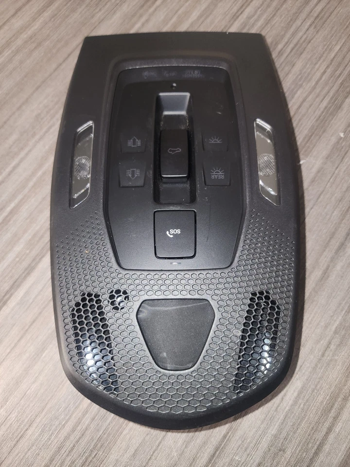 Interruptor de luz LED consola superior Porsche Cayenne 2024 cupé Foto 1 de 4