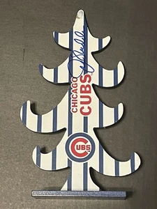 Albero di Natale JOE MADDON ~ Chicago Cubs firmato autografo legno 9" ~ 2016 WS - Foto 1 di 6