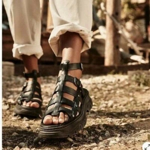 Free People Gia Gladiator Sandale Schwarz - Bild 1 von 6